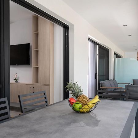 Sky Luxury Suites Sarti Exteriör bild