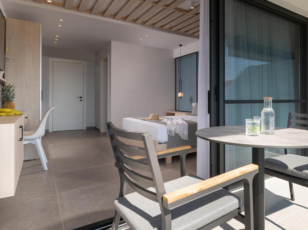 Sky Luxury Suites Sarti Exteriör bild