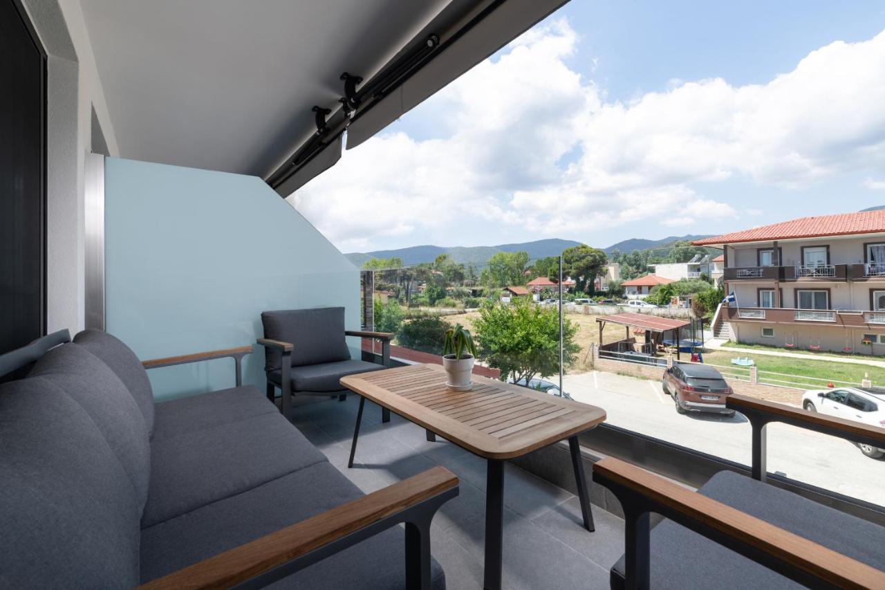 Sky Luxury Suites Sarti Exteriör bild