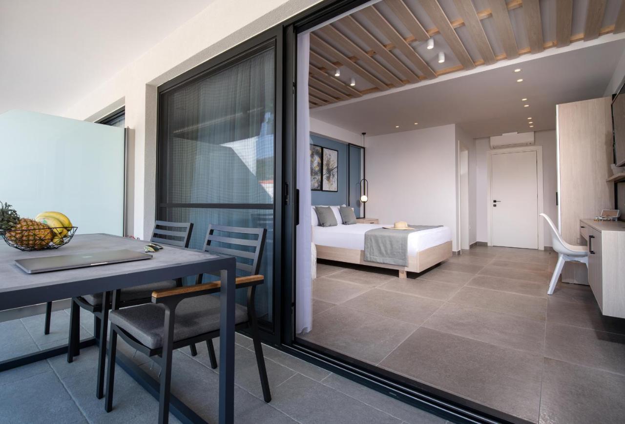 Sky Luxury Suites Sarti Exteriör bild
